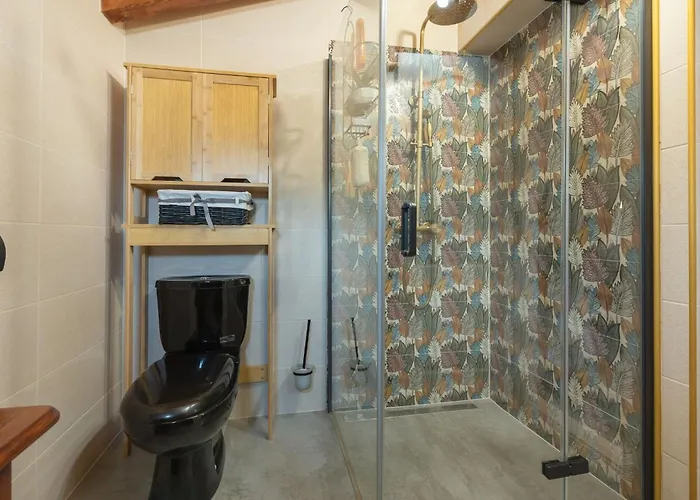 Rider - Two Bedroom With Outdoor Pool Vakantiehuis *